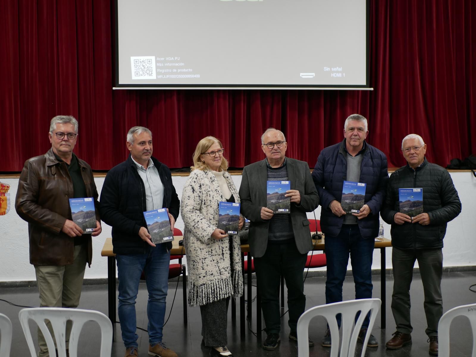 2025-01-31 Presentación del número 1 de la revista MIRAMUNDOS